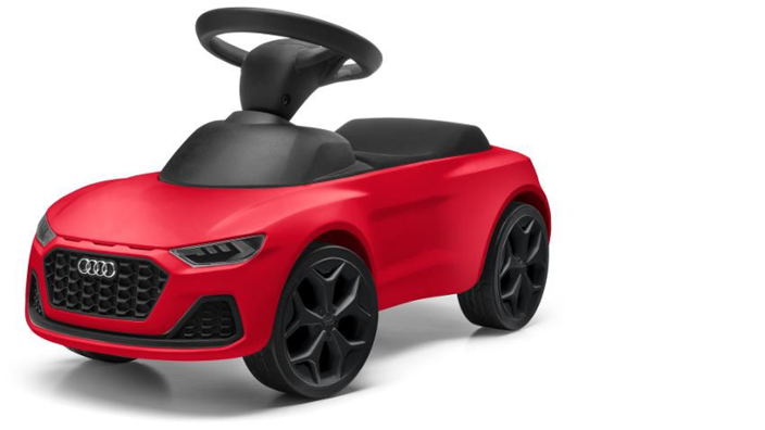 Audi Junior quattro lábbal hajtható kisautó, piros