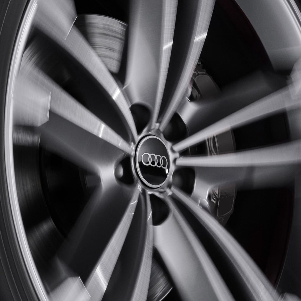 Audi dinamikus felniközép
