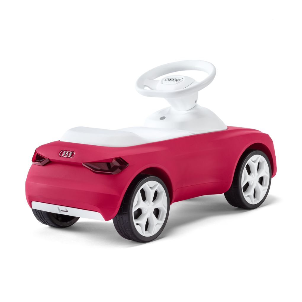 Audi Junior quattro lábbal hajtható kisautó, pink