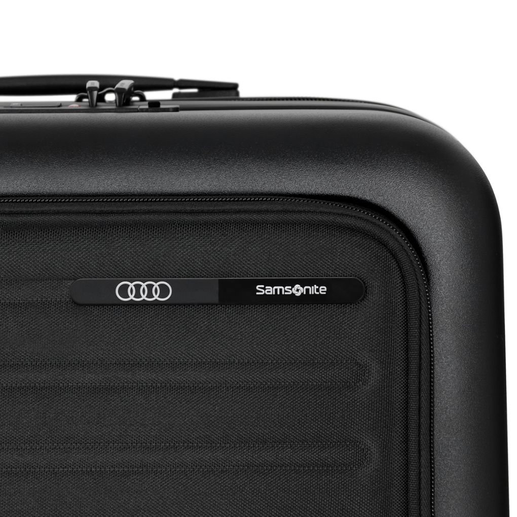 Audi gurulós kabinbőrőnd, mattfekete