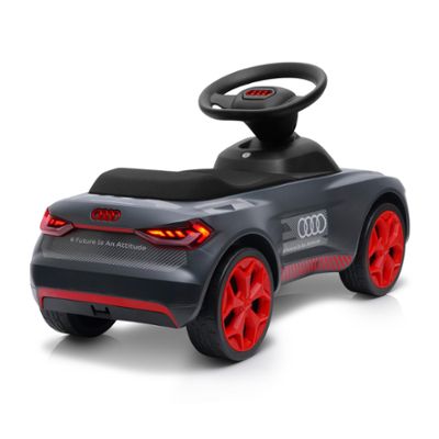 Audi Junior quattro RSQ lábbal hajtható kisautó, antracitszürke