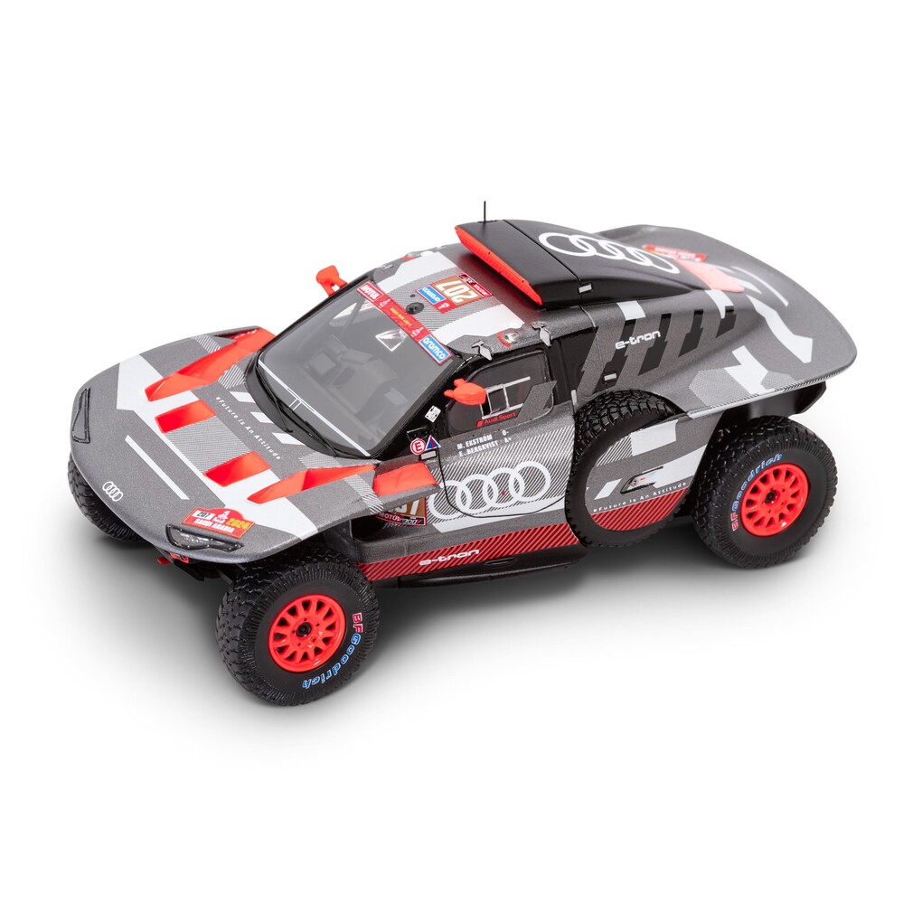 Audi RSQ e-tron modellautó, Dakar rali 2024. Ekström/Bergkvist páros, 1:43 méretarány