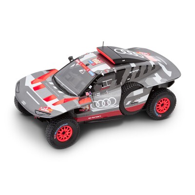 Audi RSQ e-tron modellautó, Dakar rali 2024. Sainz/Cruz páros, 1:18 méretarány
